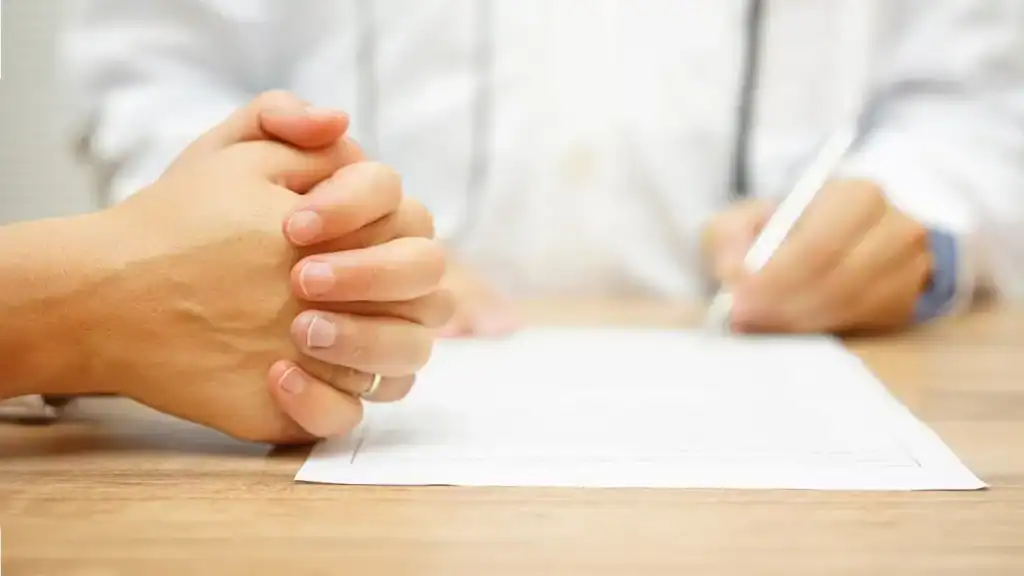 10 symptômes précoces de la maladie de Parkinson : comment les reconnaître ?